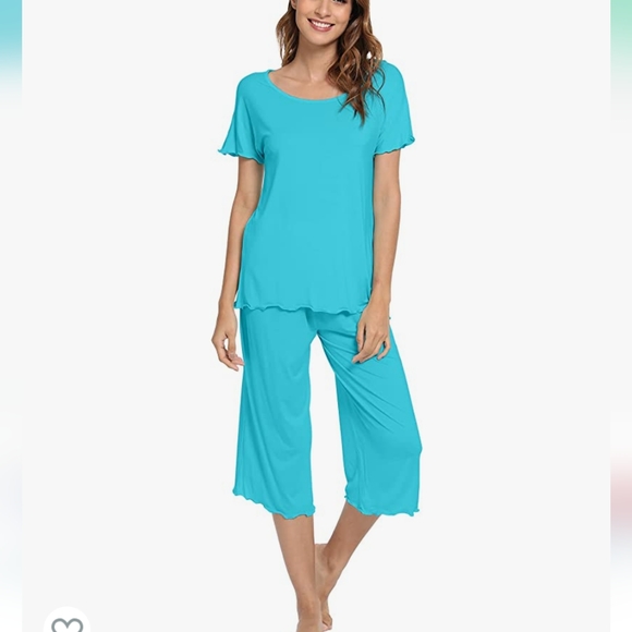 Turquoise Blue Bamboo Pajamas Ruffle Set Short Sleeve Capri Bottoms Womens 4X - Picture 1 of 13